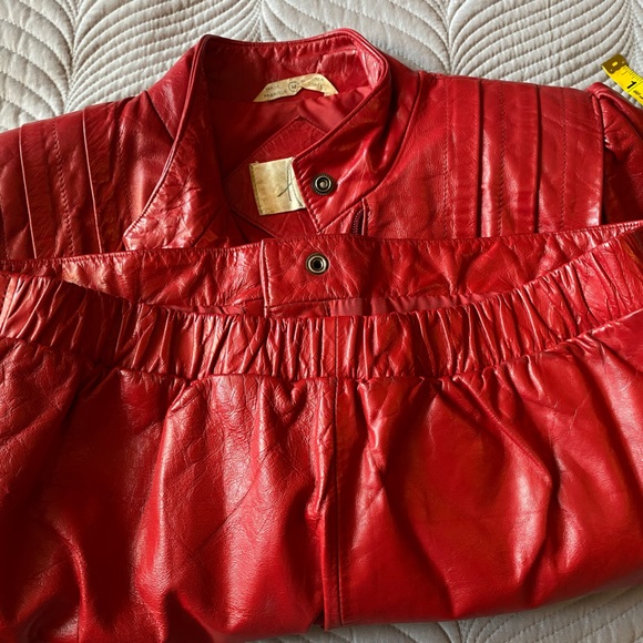 Vintage Ada women’s red leather jacket. Classic 1980s excellent condition. - Picture 14 of 15